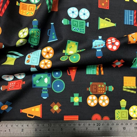 Robert Kaufman: Let Me Entertain You - Retro