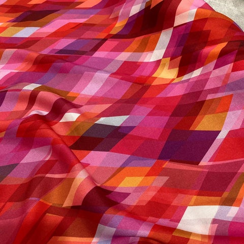 1m Bolt End Circle Line Rayons by Rachel Parker for Dashwood Studio: Somewhere Red/Pink