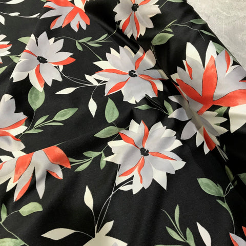 1.1m Bolt End Bold Flower Stretch Woven