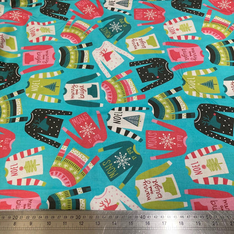 0.6m Bolt End Blend Fabrics: Snuggly Sweaters - Holiday Jumpers